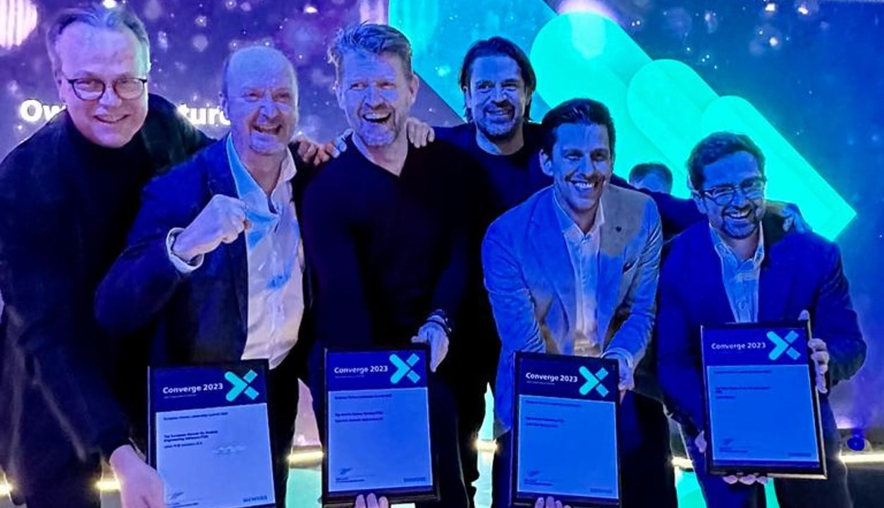 Emixa staat op het podium van de 2023 European Partner Leadership Summit